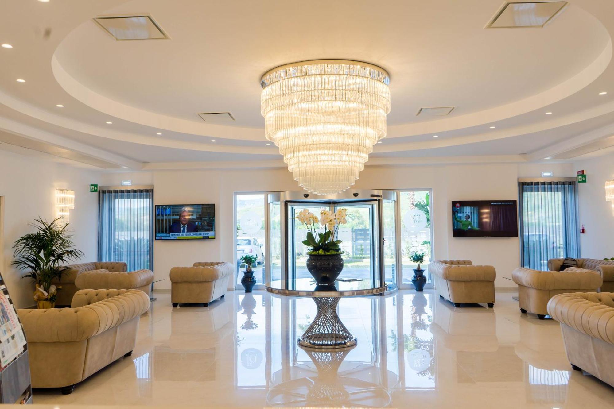Pm Hotel Catanzaro Buitenkant foto
